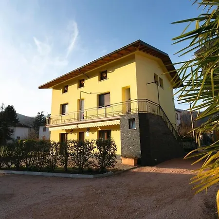 Casa Di Rose - Free Private Parking Besano