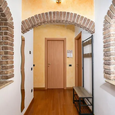 Casa Di Rose - Free Private Parking Besano